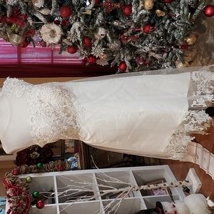 Bridess Mid Length Wedding Dress, New With Tags, Size 16